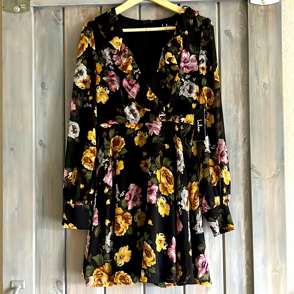 Never worn flower dress from Lulus